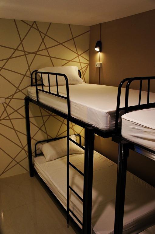 Link Corner Hostel Бангкок Екстер'єр фото